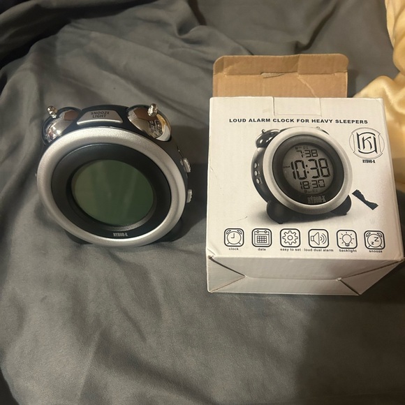 brand new never used alarm clock - Picture 1 of 1